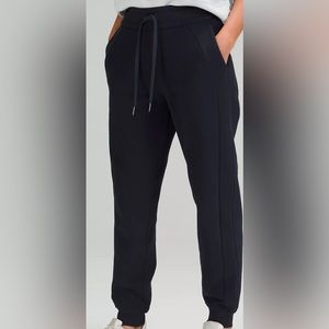 Brand new Scuba HR jogger. Ready to ship,